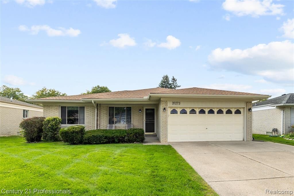 Property Photo:  37273 Hacker Drive  MI 48310 