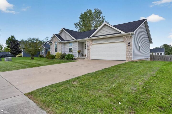 Property Photo:  1419 Pondview Drive  MI 48423 