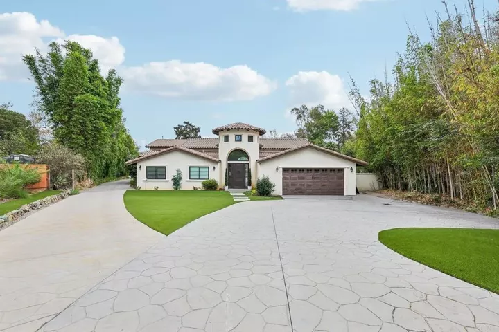 Property Photo: 519 Meadowmist Court CA 92024