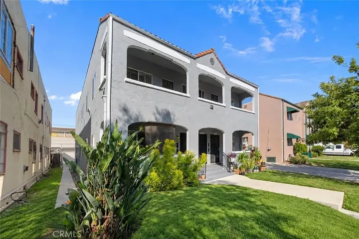 Property Photo: 4051 W 21st CA 90018