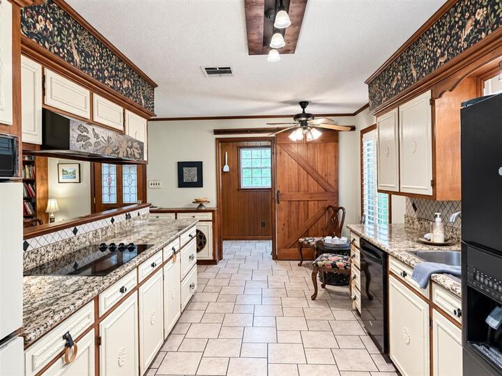 Property Photo: 1024 Cormack Street LA 70663