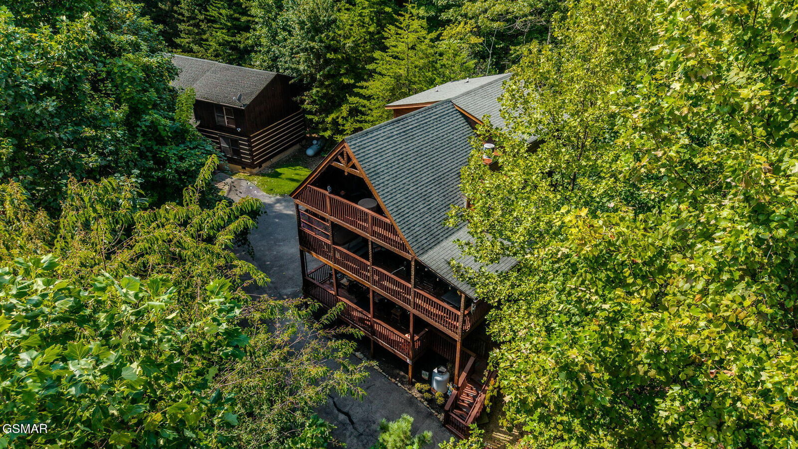Property Photo:  1124 Twin Oaks Road  TN 37738 