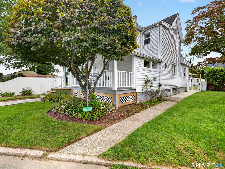 Property Photo:  5 Doty Place  CT 06512 