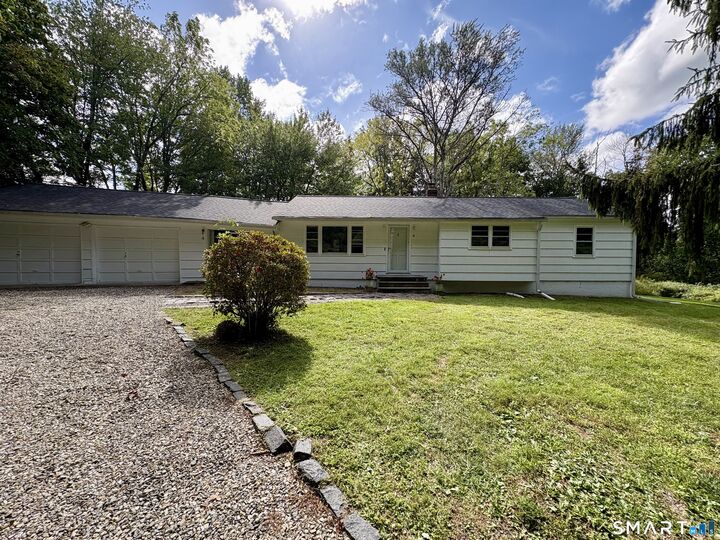 Property Photo:  4 Osborn Lane  CT 06468 