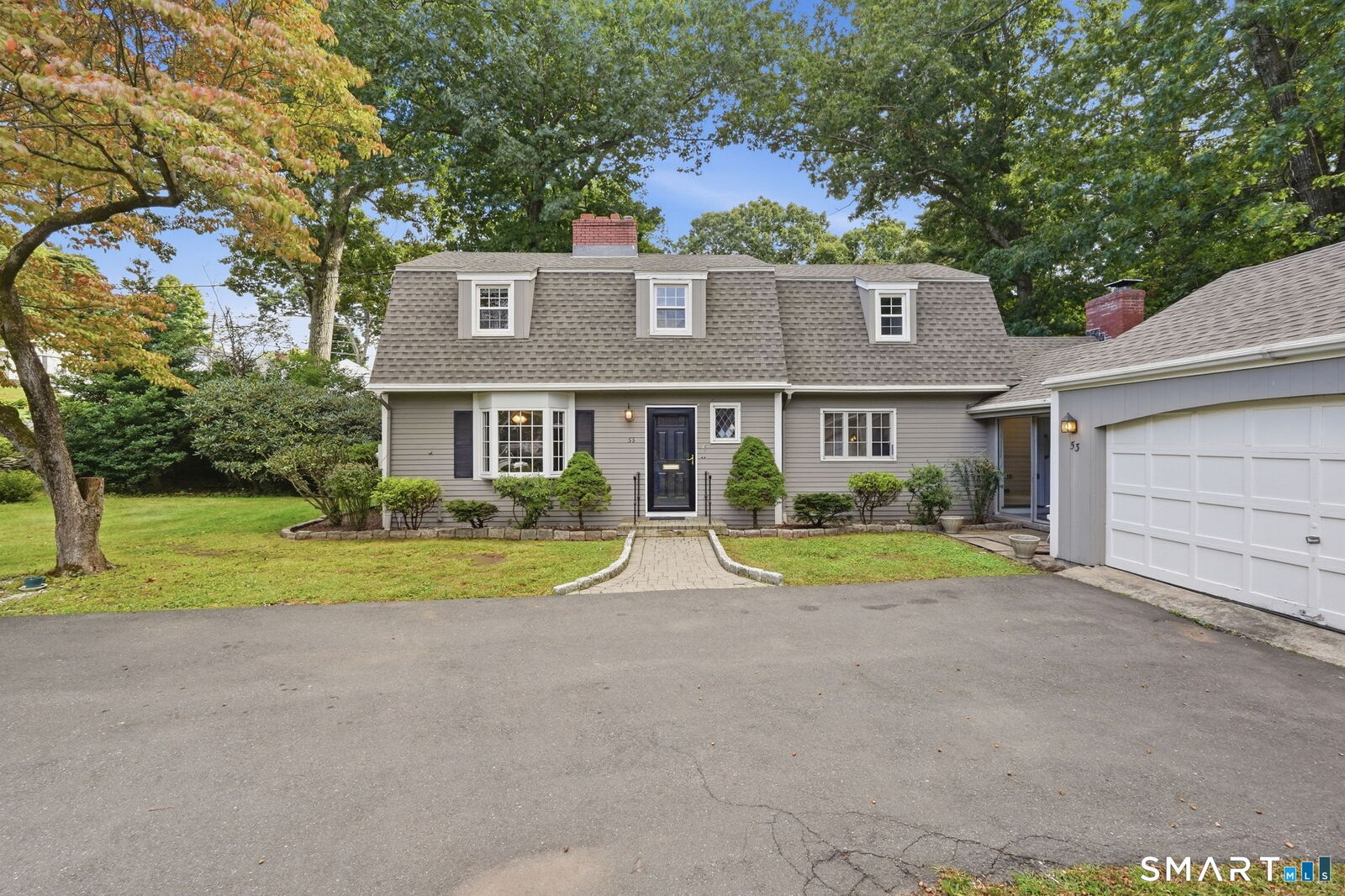 Property Photo:  53 Woodridge Circle  CT 06107 