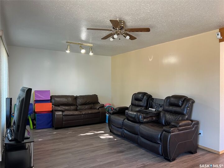 Property Photo:  515 3rd Avenue W  SK S9X 1B2 