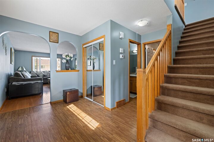 Property Photo:  911 Gull Road  SK S4N 7P9 
