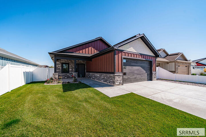 Property Photo: 381 S Glade Loop ID 83404