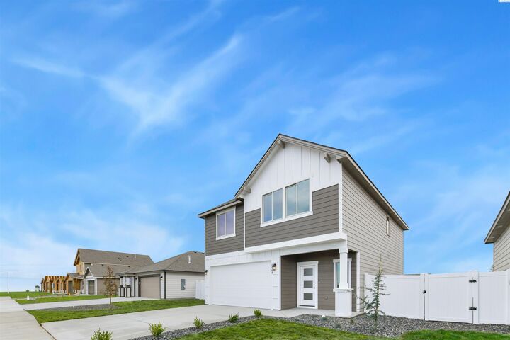 Property Photo: 5904 Redtail Dr WA 99301