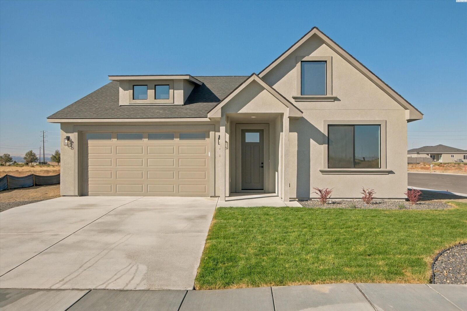 Property Photo:  618 Eureka Ave  WA 99301 