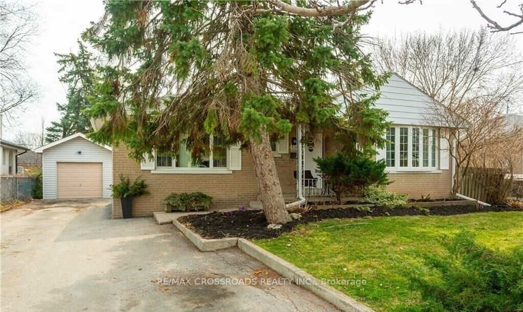 Property Photo:  482 Brookside Drive  ON L6K 1R3 