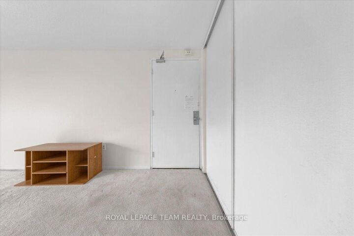 Property Photo:  3100 Carling Avenue 412  ON K2B 6J6 