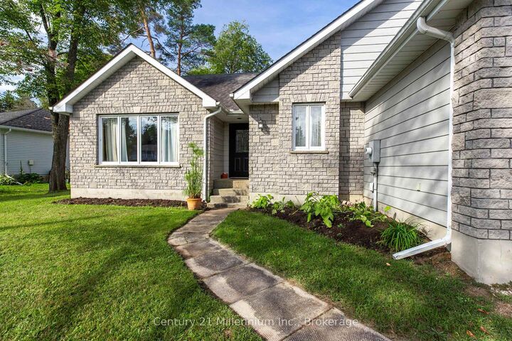 Property Photo:  103 Dorena Crescent  ON N0H 2G0 
