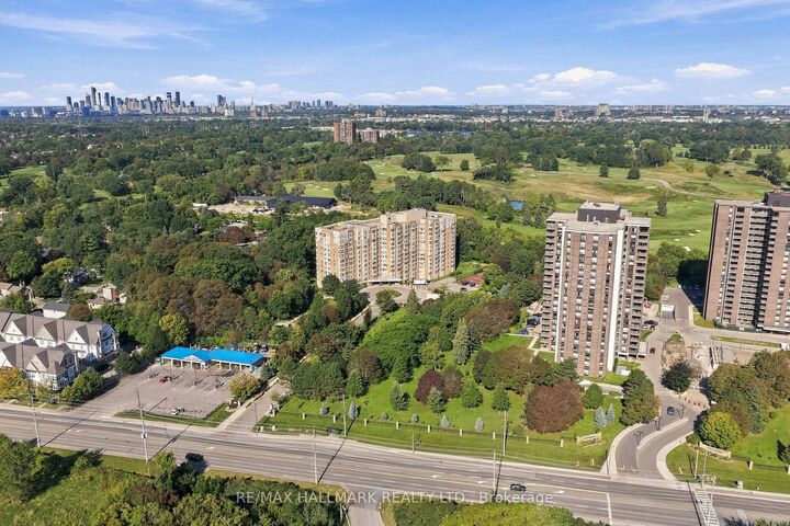 Property Photo:  1485 Lakeshore Road E 903  ON L5E 3G2 
