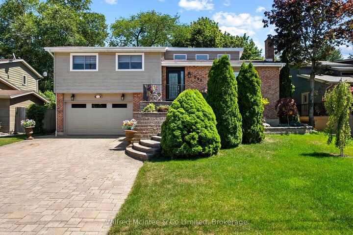 Photo de la propriété:  298 Albert Street S  ON N0H 2L0 
