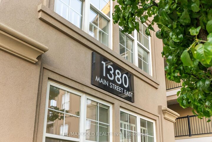Photo de la propriété: 1380 Main Street E 210 ON L9T 7S4