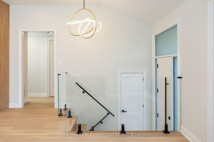 Photo de la propriété: 446 Willis Drive ON L6L 4V5