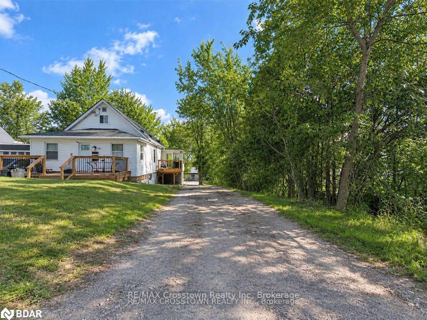 Property Photo:  64 Bleeker Street  ON L3V 5Z2 