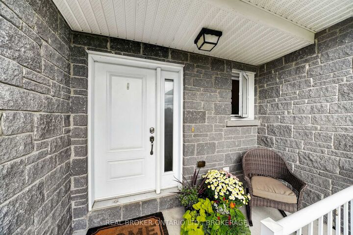 Property Photo: 55 Abagail Crescent ON K0C 1P0