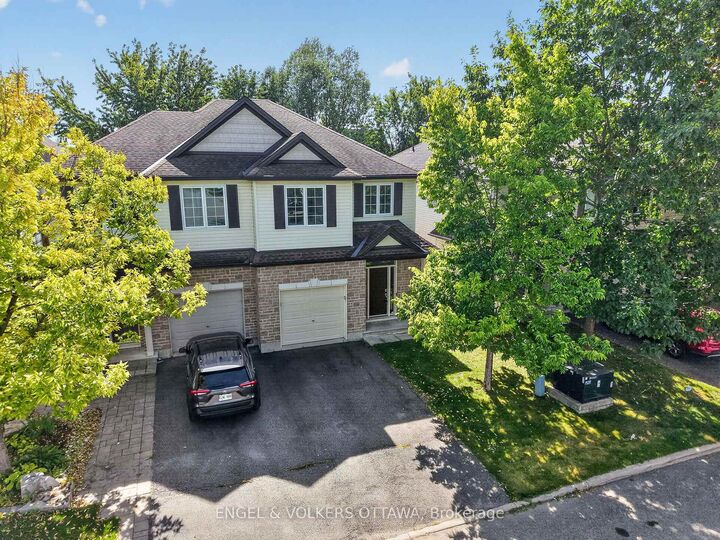 Photo de la propriété: 120 Spartina Street ON K1T 0G6