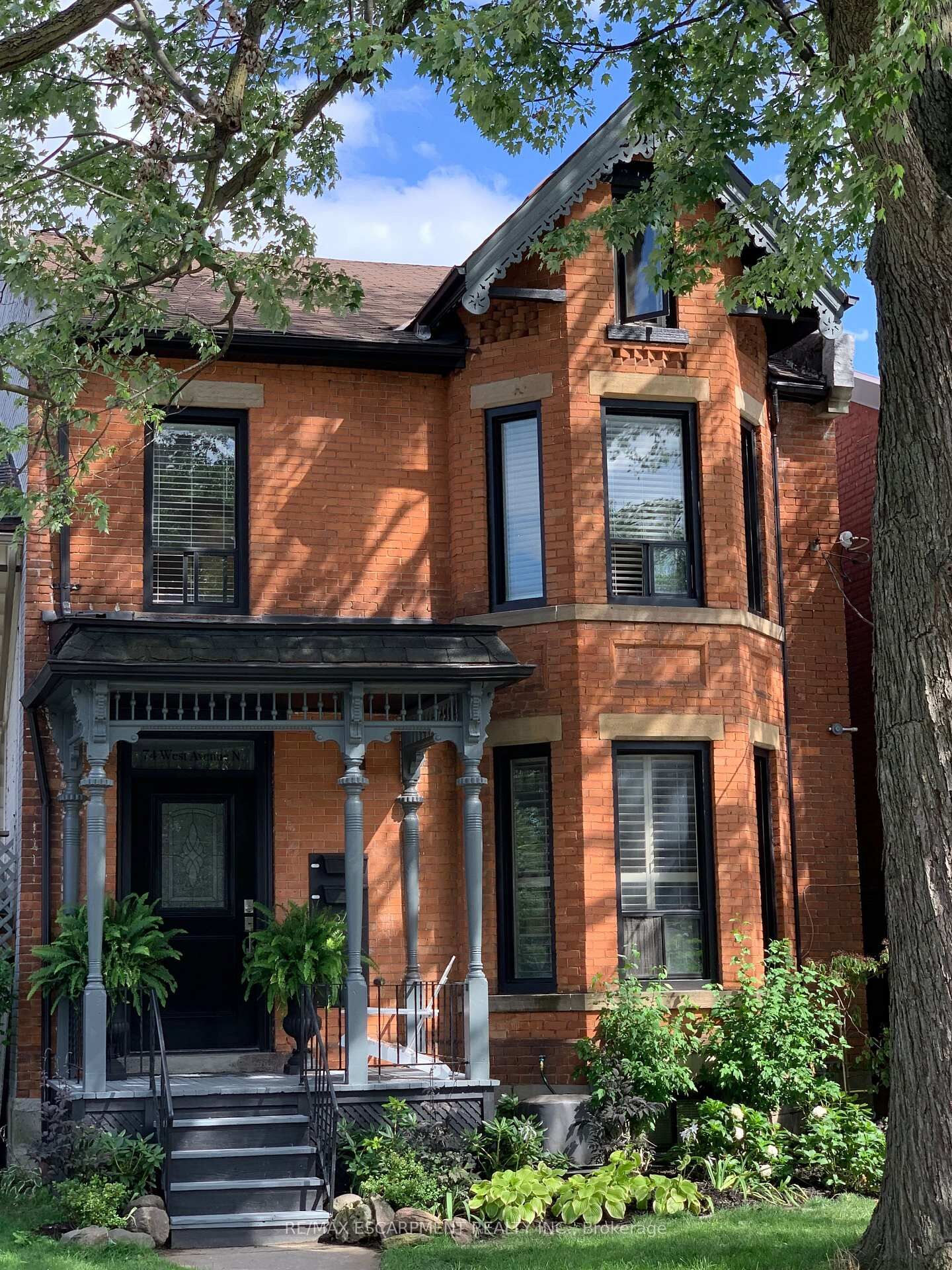 Property Photo:  74 West Avenue N 5  ON L8L 5C2 