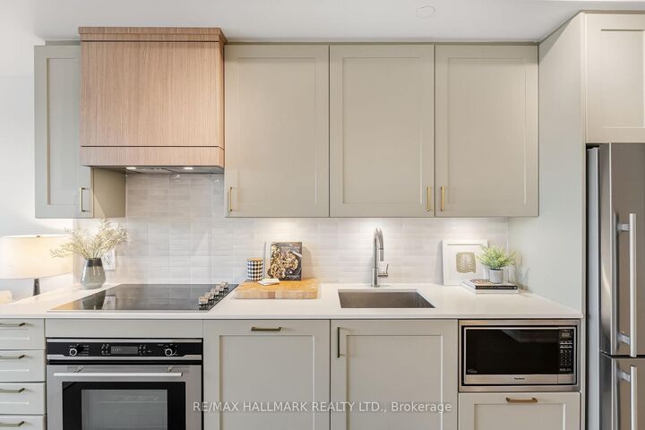 Photo de la propriété: 1100 Kingston Road 410 ON M1N 0B3