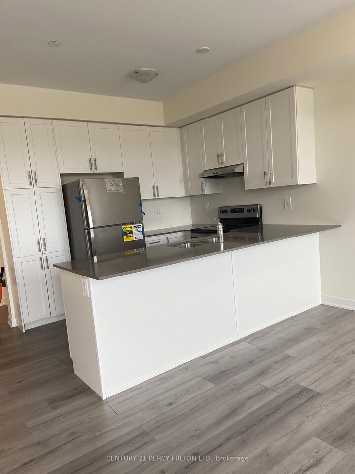Property Photo:  1695 Dersan Street 205  ON L1V 2P8 