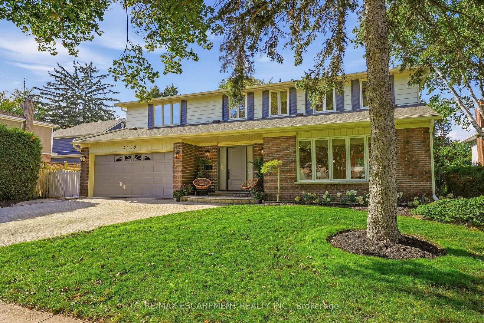 Photo de la propriété: 4159 Spruce Avenue ON L7L 1K8