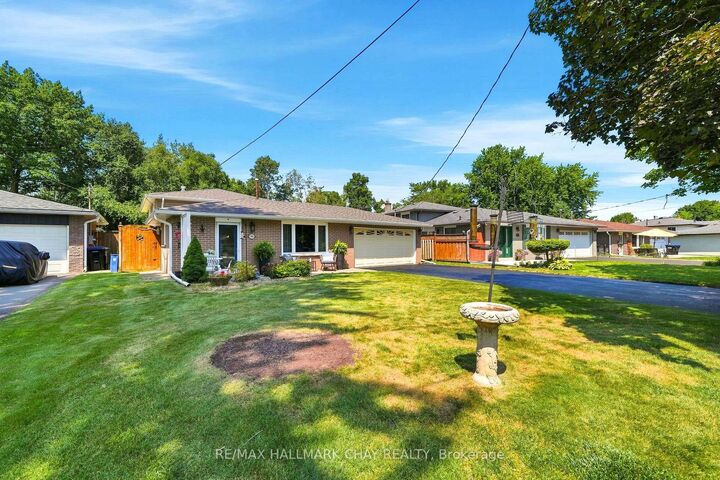 Property Photo:  96 Maple Avenue W  ON L0G 1A0 