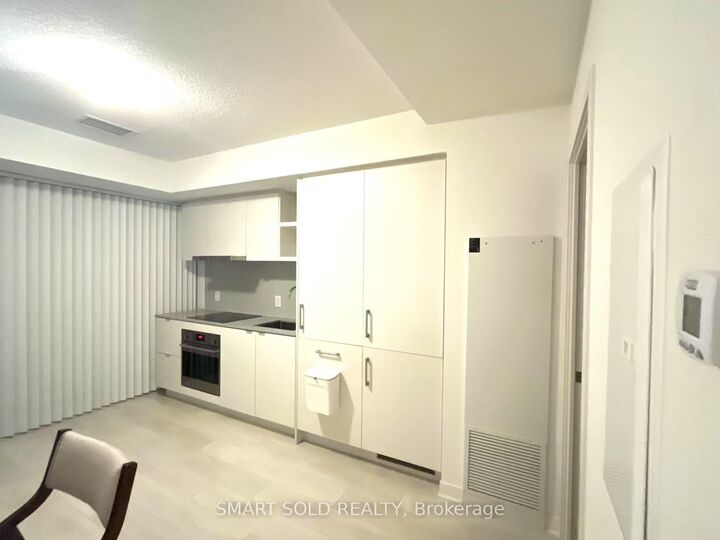 Property Photo:  88 Harbour Street 3011  ON M5J 0C3 