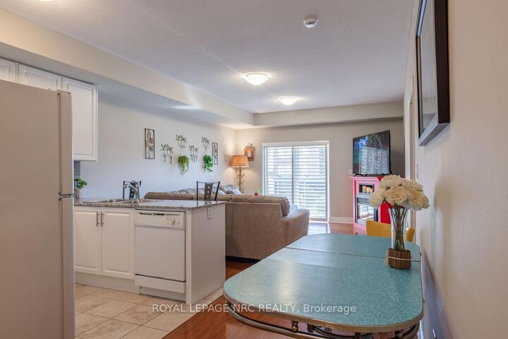 Property Photo:  8111 Forest Glen Drive 220  ON L2H 2Y7 