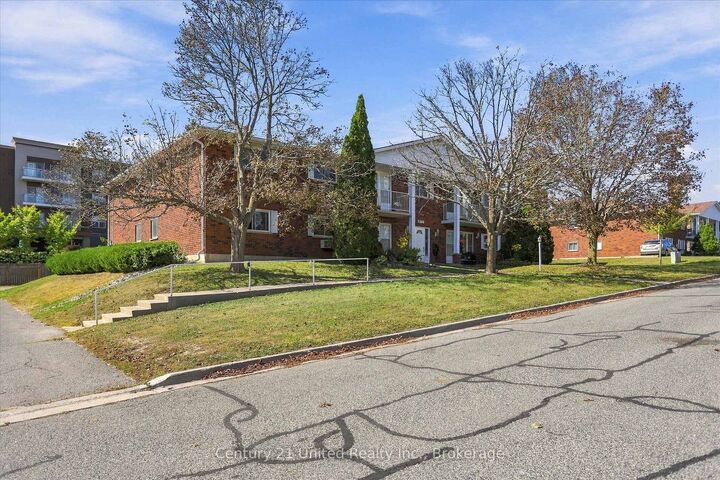 Property Photo:  2406 Mountland Drive 202  ON K9K 2E1 