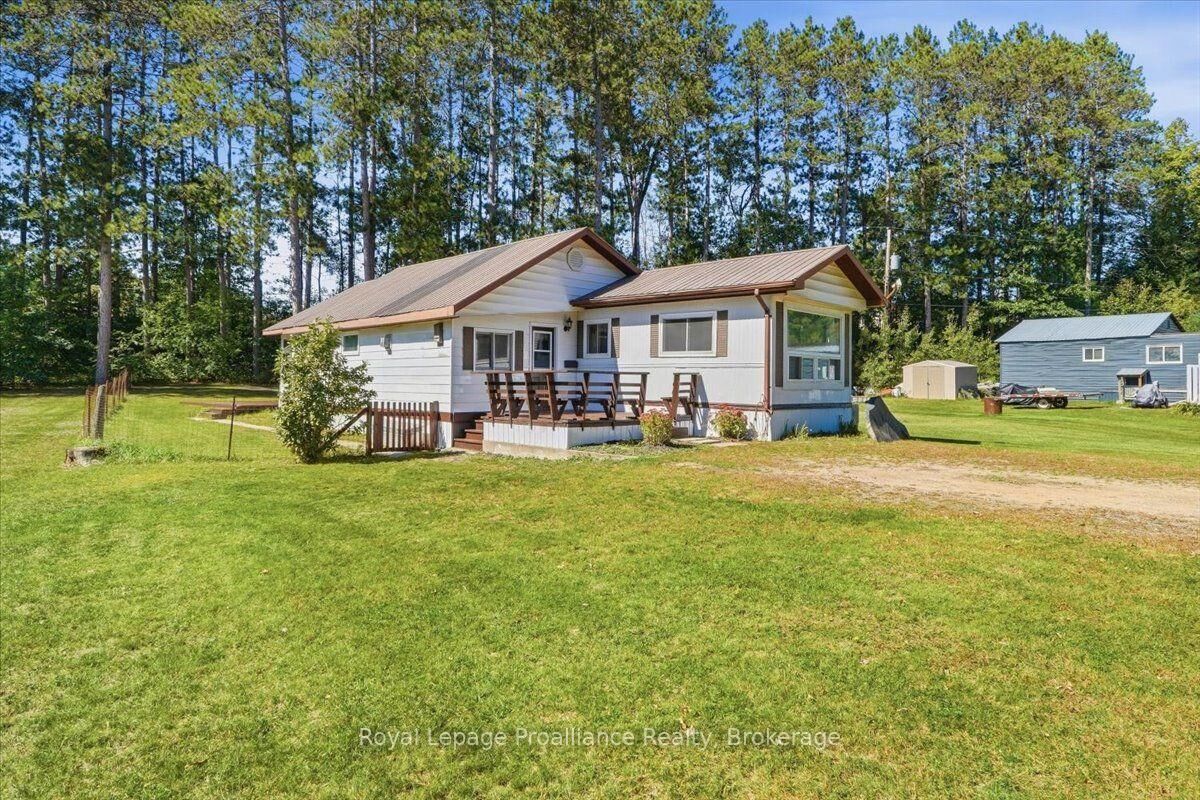 Property Photo:  46 Byers Lane  ON K0K 3J0 
