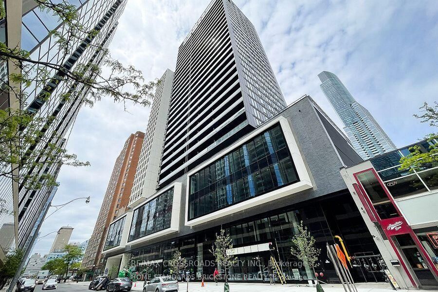 Property Photo: 20 Edward Street 2616 ON M5G 1C9