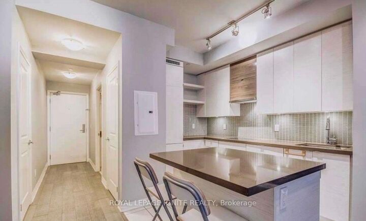 Property Photo: 59 Annie Craig Drive 517 ON M8V 0C4
