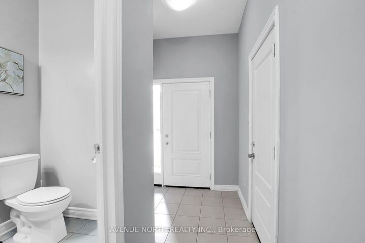 Property Photo:  303 Wood Acres Grove  ON K1T 0M5 