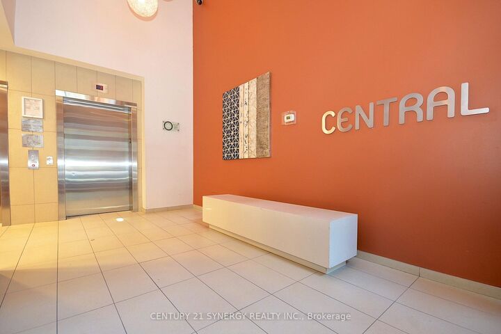 Property Photo: 354 Gladstone Avenue 213 ON K2P 1Y7