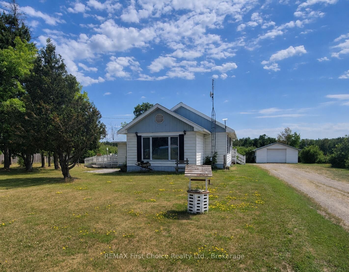 Property Photo:  1611 Hwy 11/71  ON P9A 3M2 