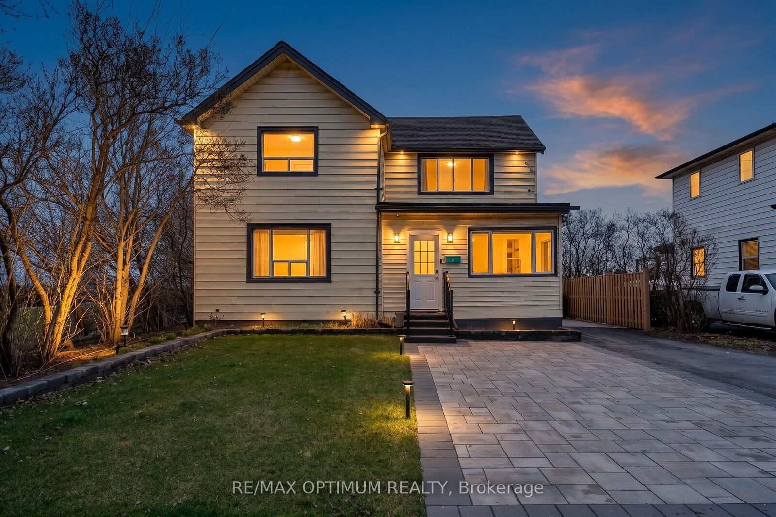 Property Photo: 1019 Beach Boulevard ON L8H 6Z8