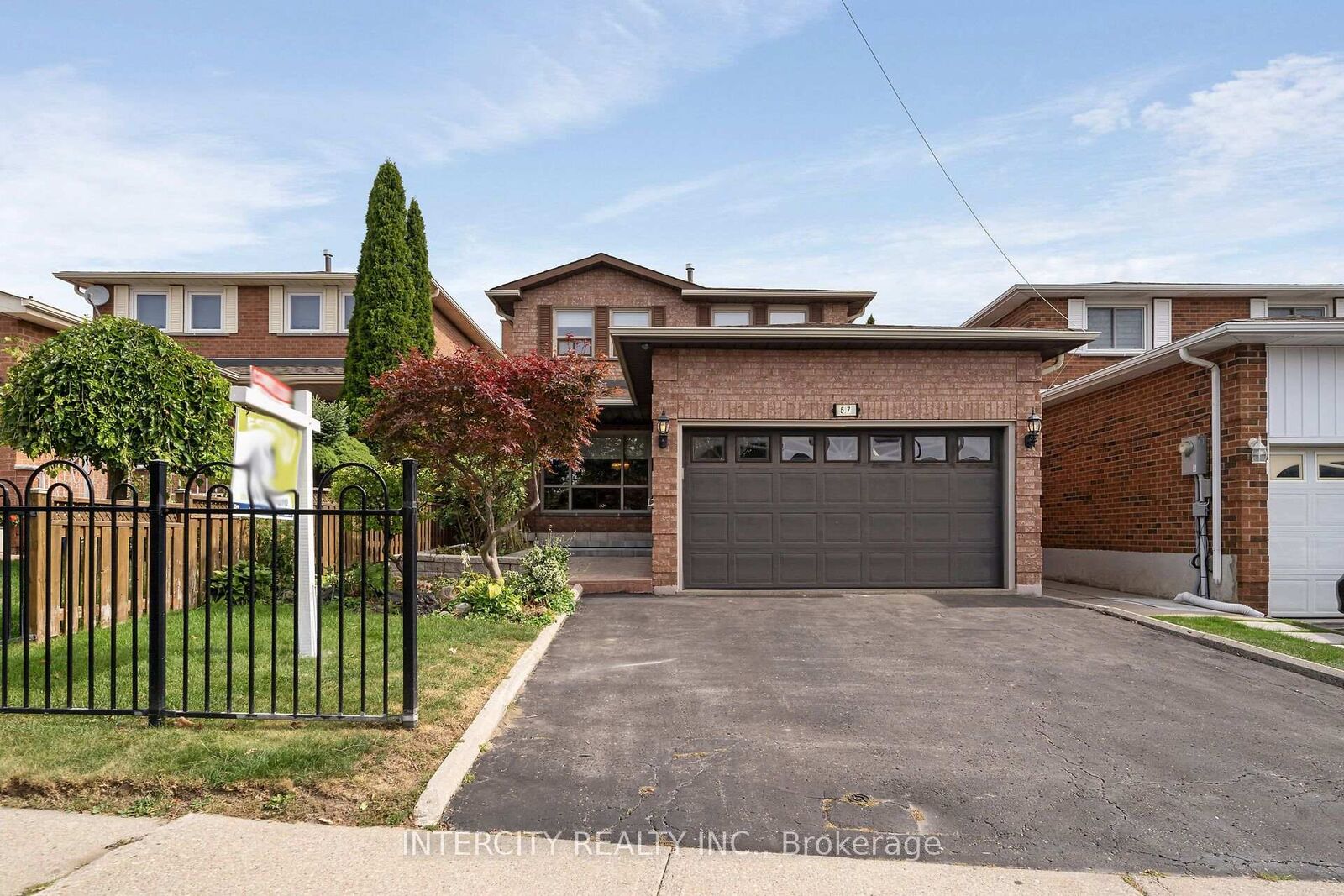 Property Photo:  57 Kaiser Drive  ON L4L 3V2 