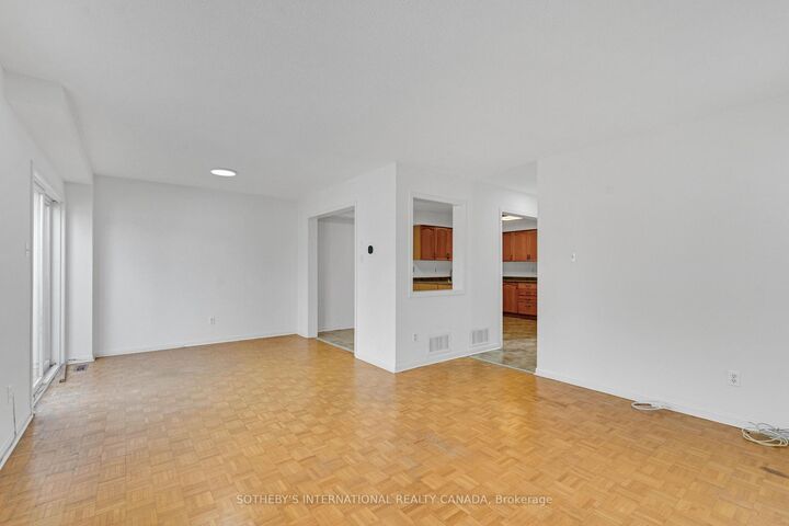 Photo de la propriété: 94 Formosa Drive ON L4S 1T1