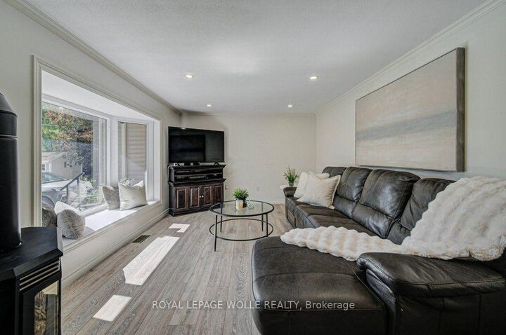 Photo de la propriété: 108 Lake Road ON N3C 2V4
