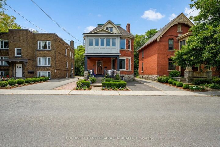 Property Photo:  135 Hawthorne Avenue A  ON K1S 0B2 