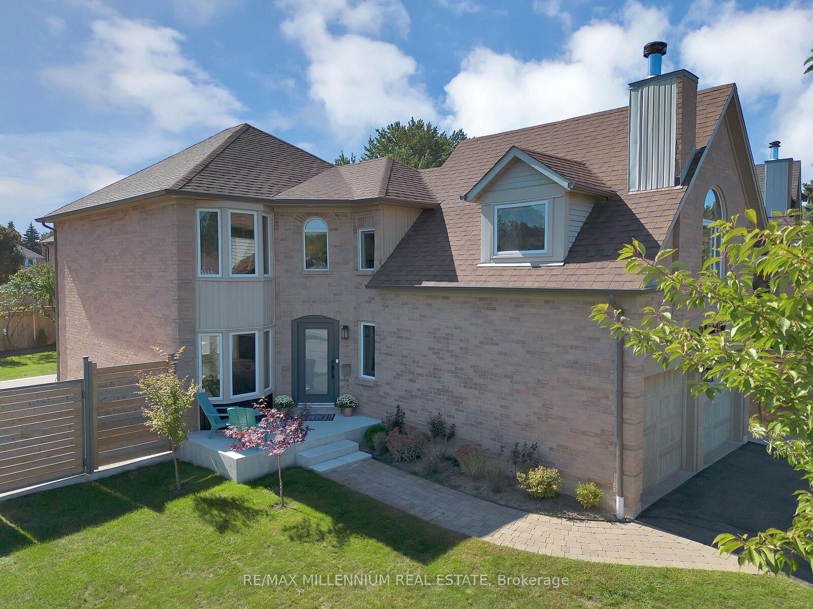 Photo de la propriété: 4165 Credit Point Drive ON L5M 3K3