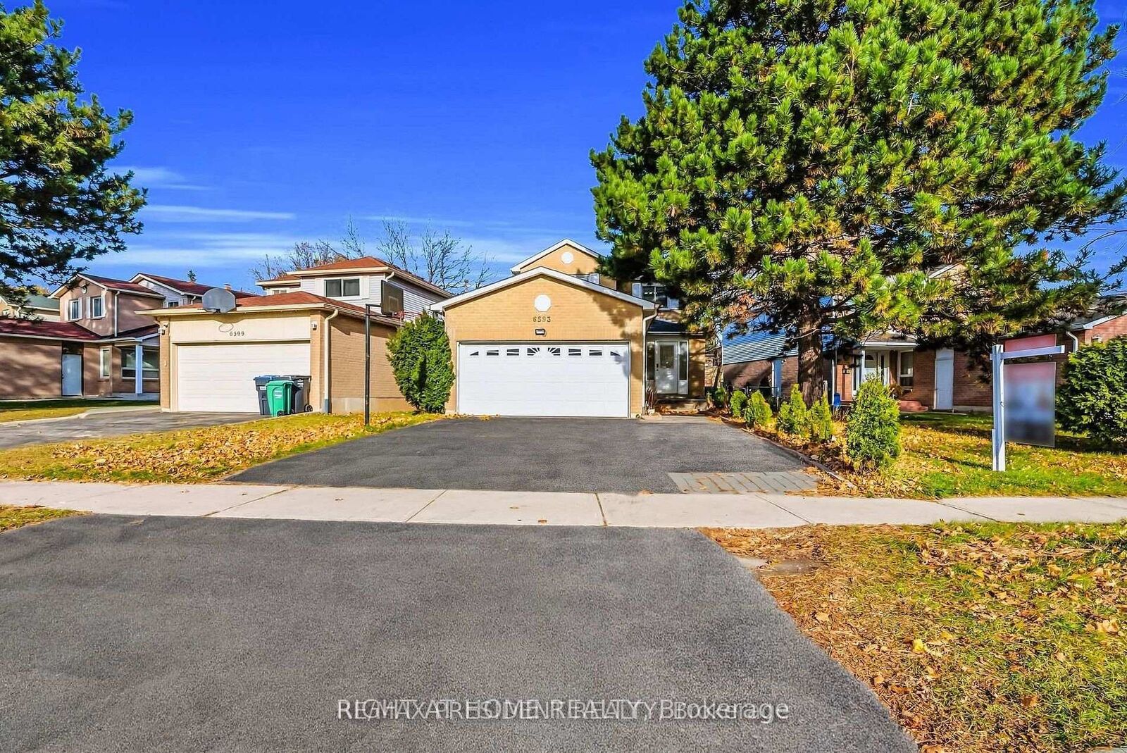 Photo de la propriété: 6593 Edenwood Drive ON L5N 3E9