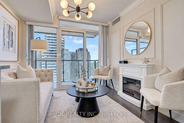 Property Photo: 125 Redpath Avenue 2801 ON M4S 0B5
