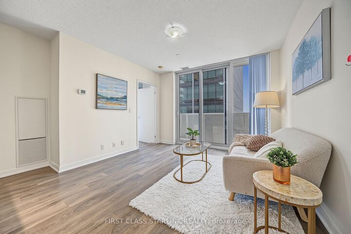Photo de la propriété: 100 Harbour Street 2801 ON M5J 0B5