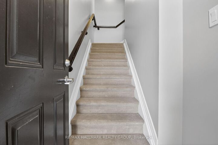 Property Photo:  1145 Longfields Drive B  ON K2J 5R5 