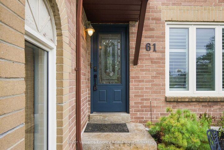 Photo de la propriété: 61 Fernbank Place ON L1R 1T1