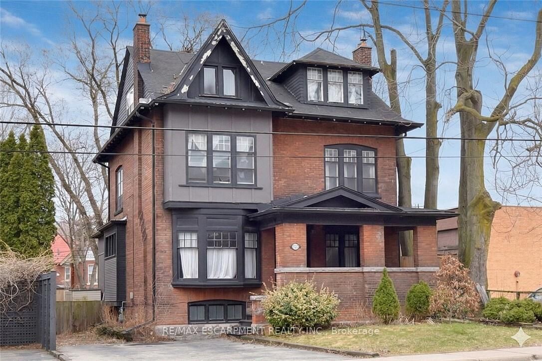 Photo de la propriété: 103 Sherman Avenue S ON L8M 2P8